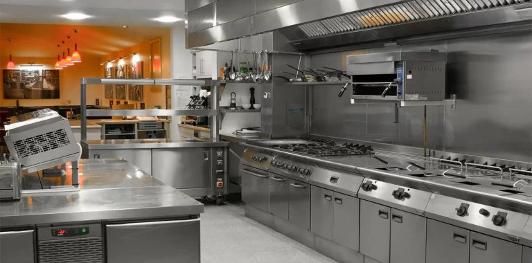 So sánh Hệ thống Hút Khói và Mùi tích hợp với giải pháp đơn lẻ