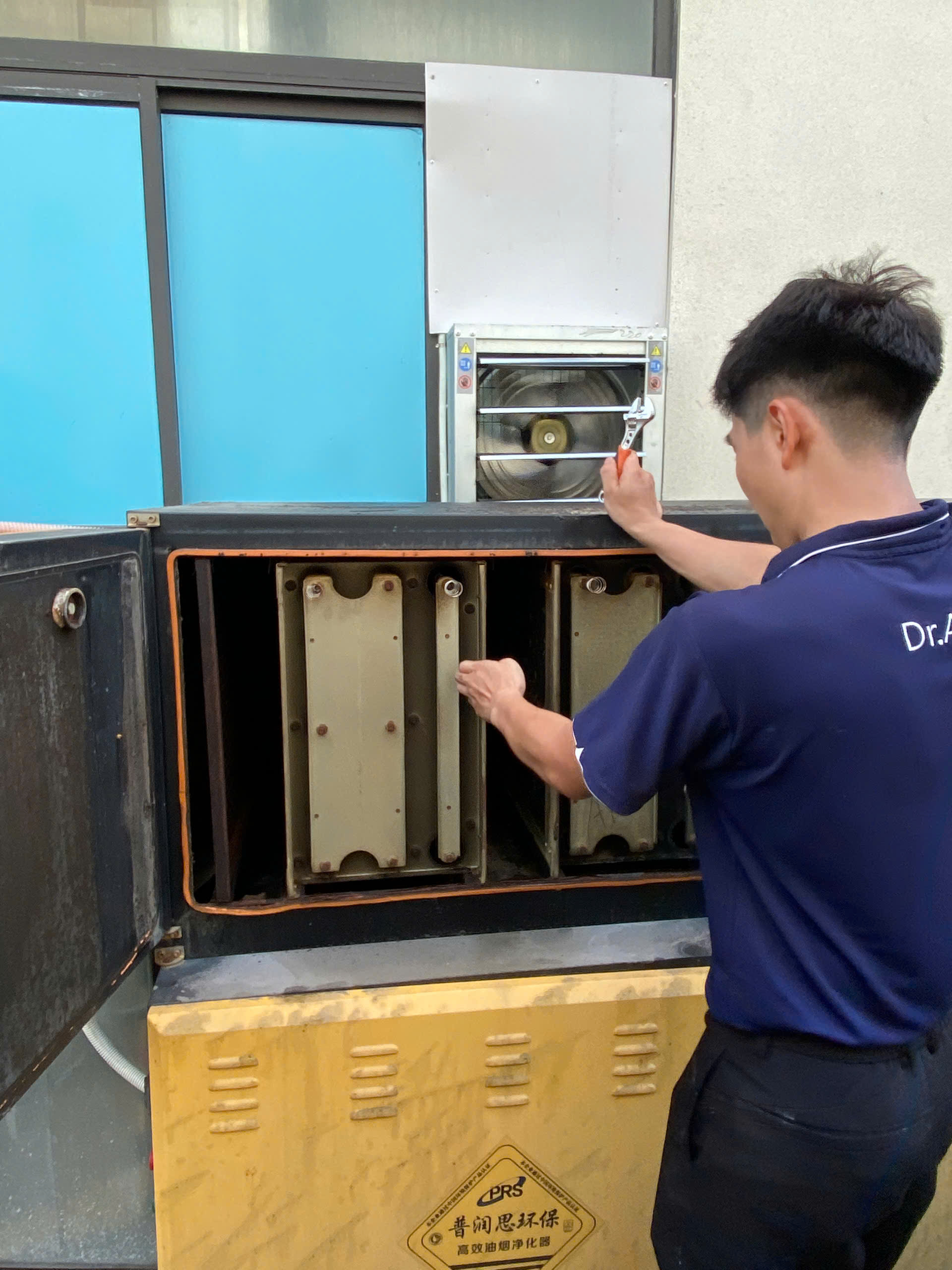 máy lọc tĩnh điện